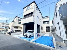 市川市欠真間１丁目　新築戸建　部屋数豊富なプランニング！