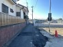 交通量の少ない前面道路です。
小さなお子様がいるご家庭でも安心です！
