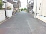 交通量の少ない前面道路です。
小さなお子様がいるご家庭でも安心です！
