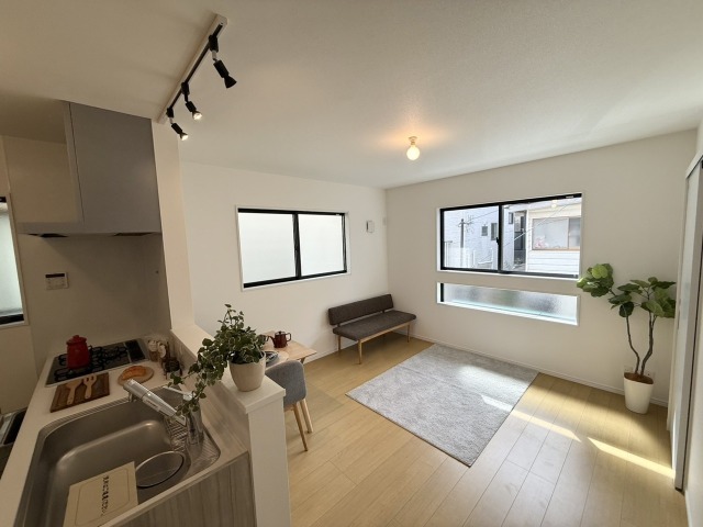 【現 地 見 学 会】市川市鬼高1丁目 新築 南西向き日照良好!